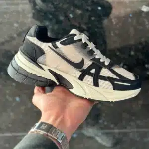 Baskets Nike V2K Run par Chinbal